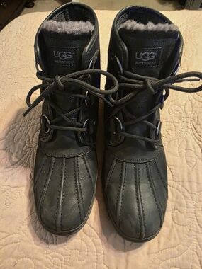 UGG Black Waterproof Lace-Up Winter DUCK Boots SIZE 7.5